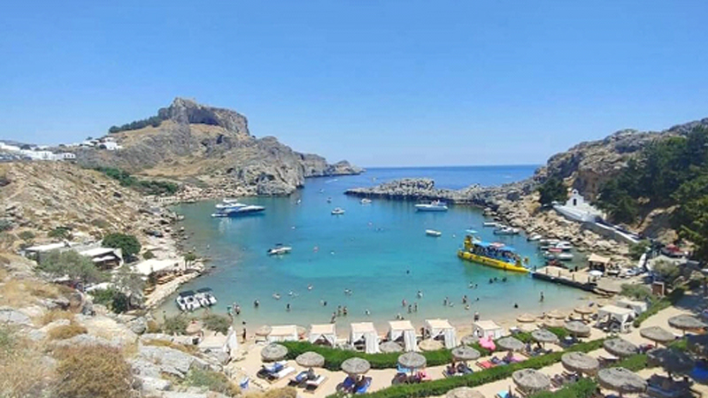 Η Ελλάδα υποδέχεται πανέτοιμη τους τουρίστες