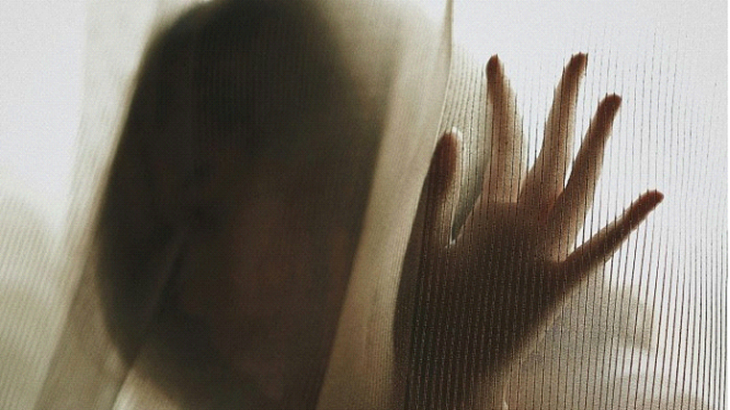 32χρονη καταγγέλλει ότι έπεσε θύμα αρπαγής και βιασμού