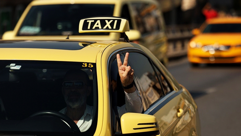 Απεργία διαρκείας των οδηγών ταξί προανήγγειλε ο Θύμιος Λυμπερόπουλος