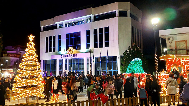 Φωταγώγηση του δέντρου στην Αγ. Βαρβάρα