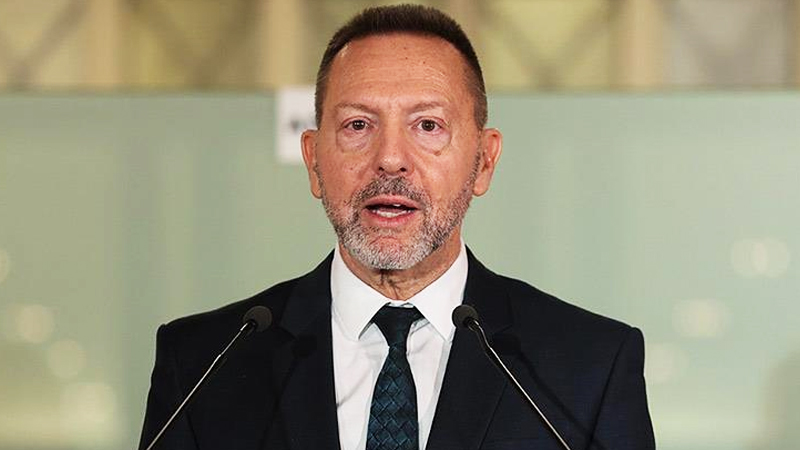 Ανάπτυξη 2,3% το 2025 με επίμονο πληθωρισμό - Αποκλιμάκωση έως το 2027