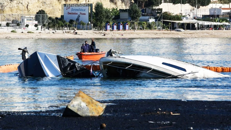 Προβληματισμός Μώραλη για φωτιά στη Μαρίνα Ζέας