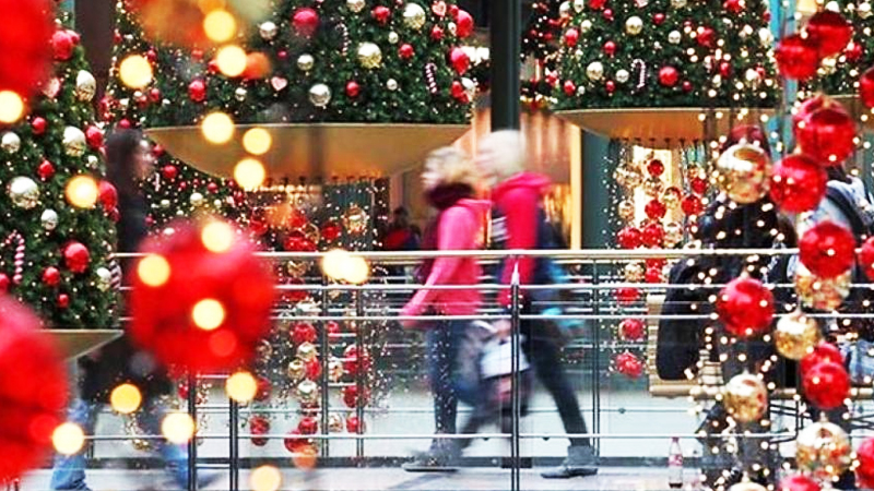 Πόσα και πού θα ξοδέψουν οι Έλληνες τα Χριστούγεννα