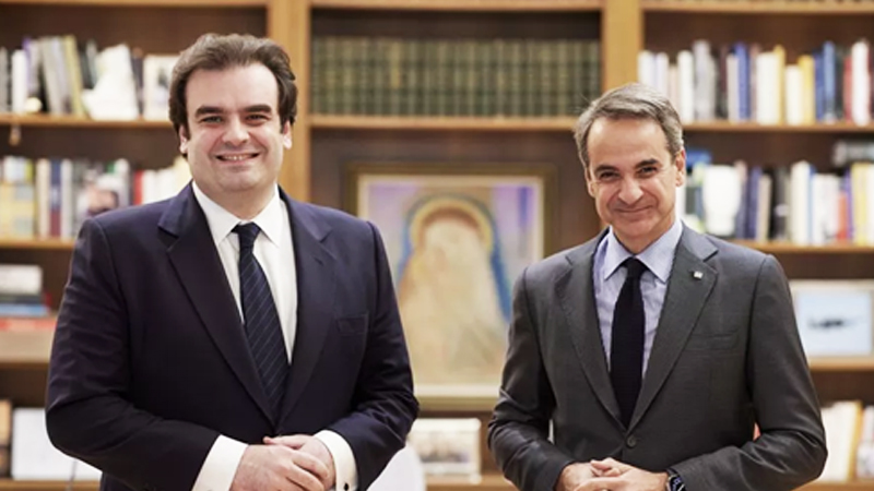 Σταθερή ανάπτυξη, υποχώρηση του χρέους, συγκράτηση πληθωρισμού