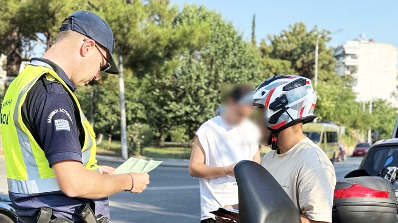 Πάνω από 1.770 παραβάσεις για κράνος σε οδηγούς και επιβάτες