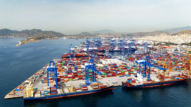 sto-mikroskopio-twn-hpa-to-limani-tou-peiraia