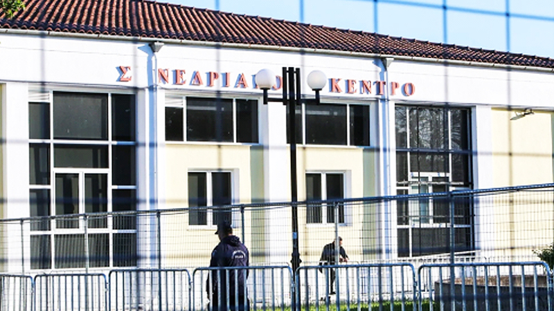 Διακόπηκε η δίκη για τα Τέμπη λόγω έντασης