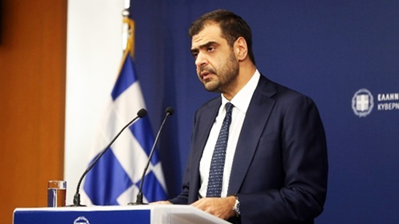 Η συλλογική μνήμη δεν σβήνει τόσο εύκολα όσο εκείνος πιστεύει