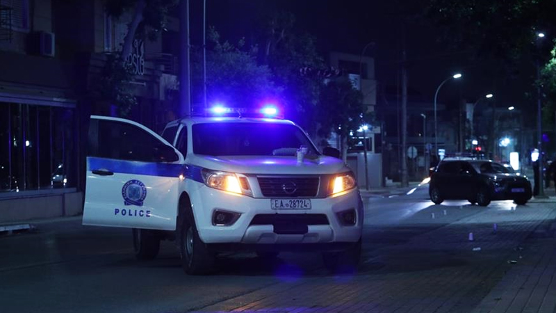 sta-prasa-15xronos-pou-odhgouse-xwris-diplwma-kai-eixe-pistoli-krotou