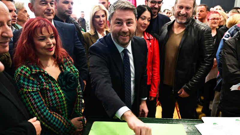 Η συμμετοχή ξεπέρασε κάθε προσδοκία για την εκλογή συνέδρων στο ΠΑΣΟΚ