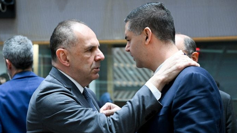 Το ζήτημα της επίθεσης σε πλοία στη Μαύρη Θάλασσα έθεσε στο ΣΕΥ ο Γιώργος Γεραπετρίτης