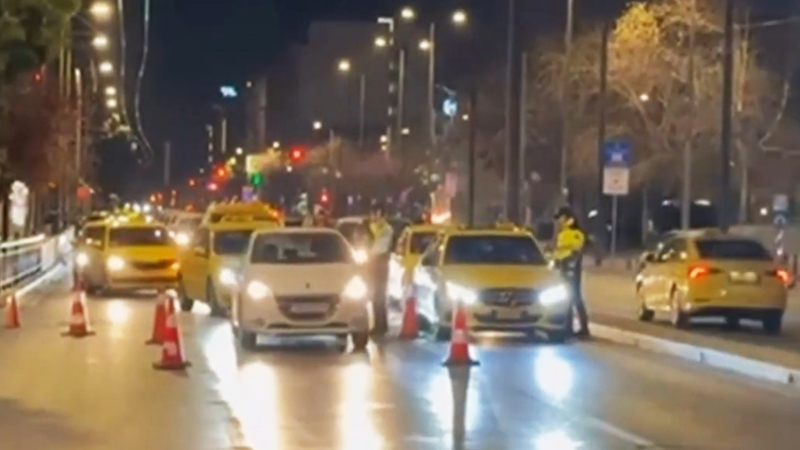 Σύλληψη 15 οδηγών για οδήγηση υπό την επήρεια αλκοόλ στην Αττική